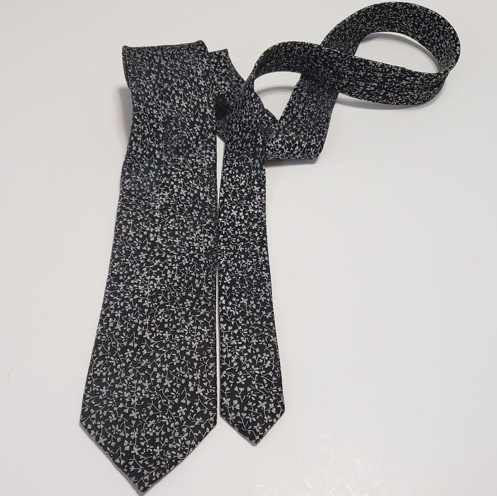 COUNTESS MARA Woven Vines All Silk Black Tie